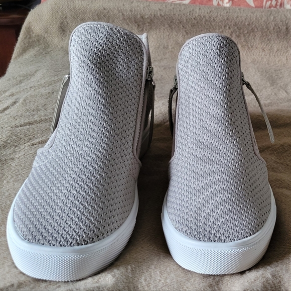 Steve Madden Click Wedge Sneakers - Gray - Size 8 M. - Picture 1 of 8